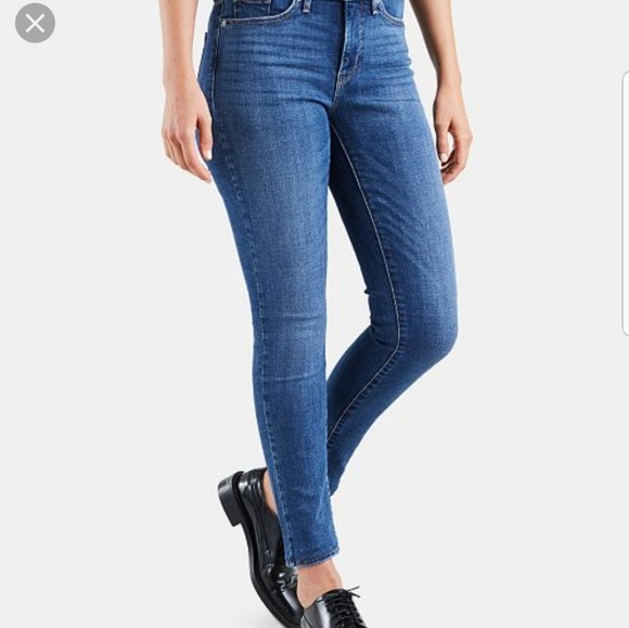shaping stretch jeans